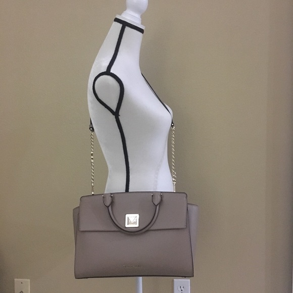 Price firm ❗️Michael kors medium Sylvia satchel - Picture 6 of 8